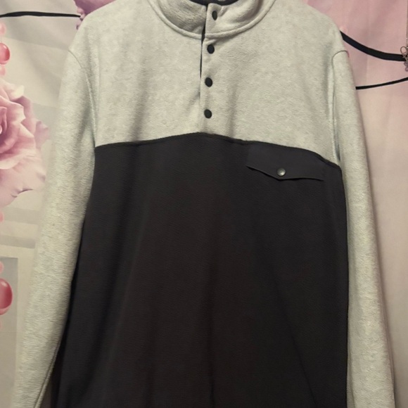 Field & Forest Pullover with snap buttons Size XL - Picture 5 of 7